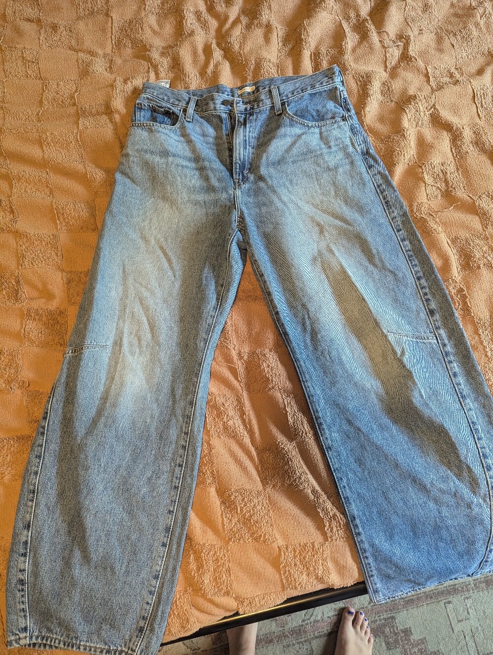 Levi's Cinch Barrel Jeans